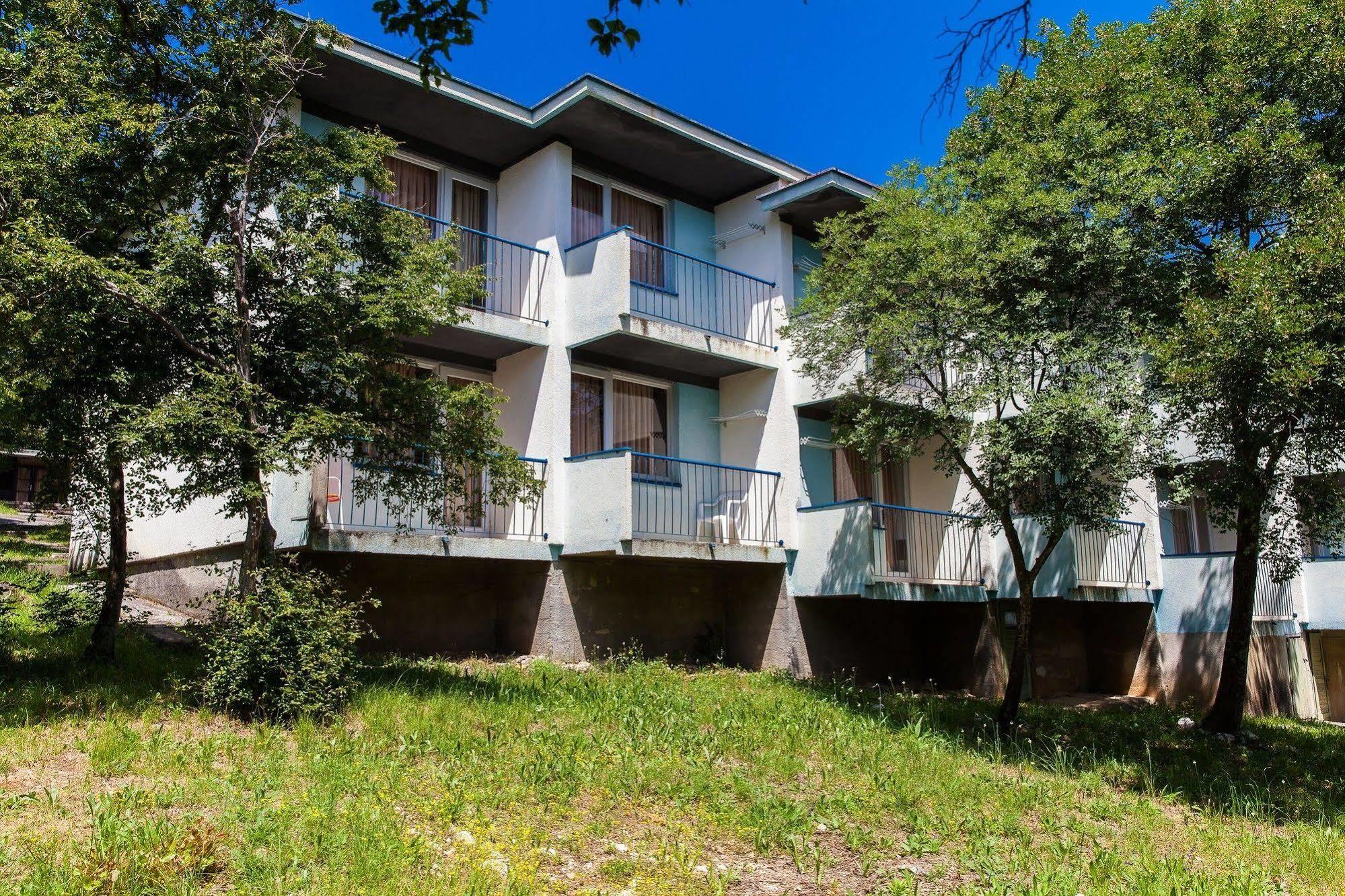Paviljoni & Bungalow Kacjak Crikvenica Eksteriør bilde